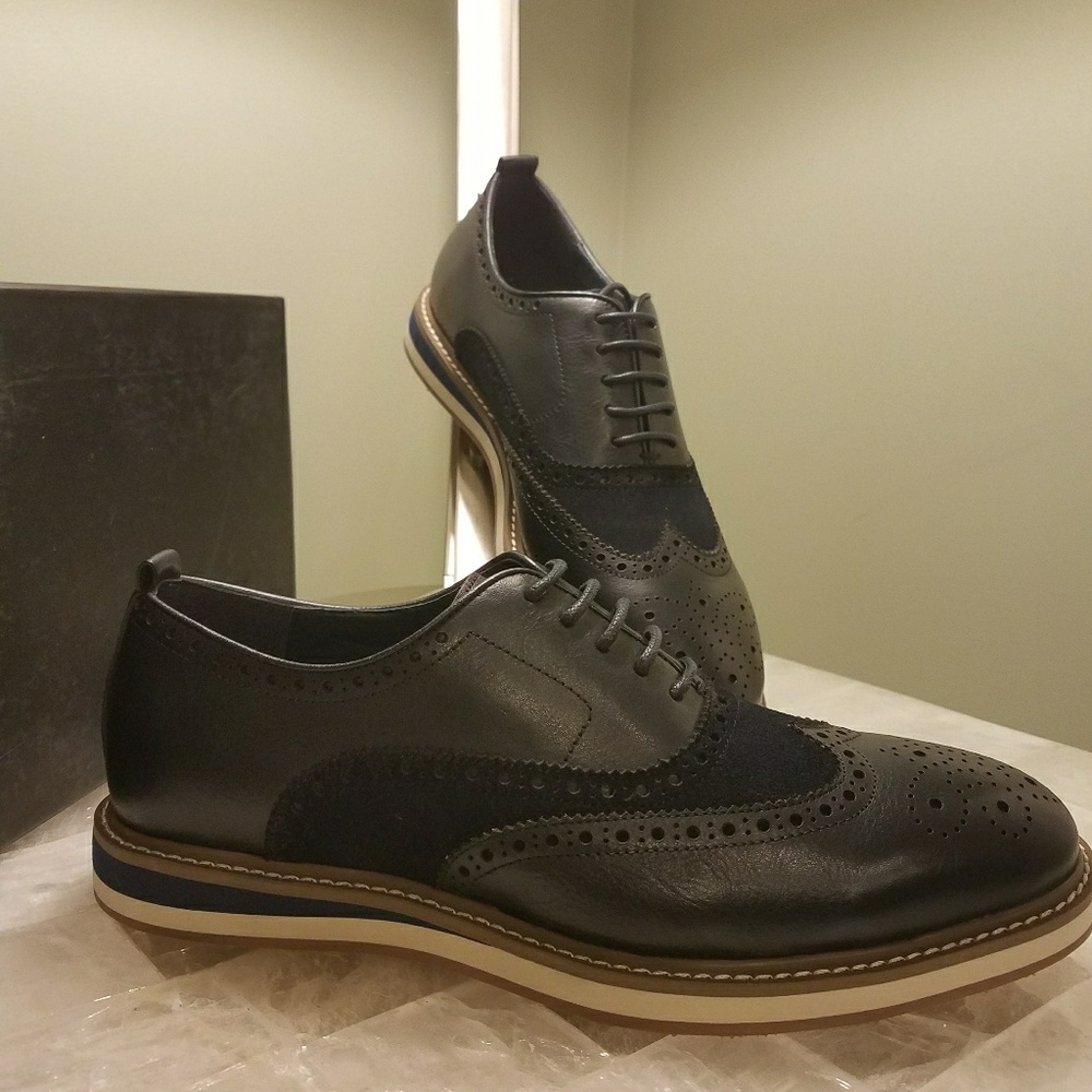 Shoes - Picture 7 of 8